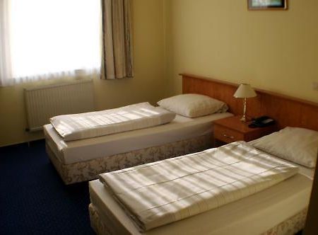 Albatros Airport Hotel Mörfelden-Walldorf Habitación foto